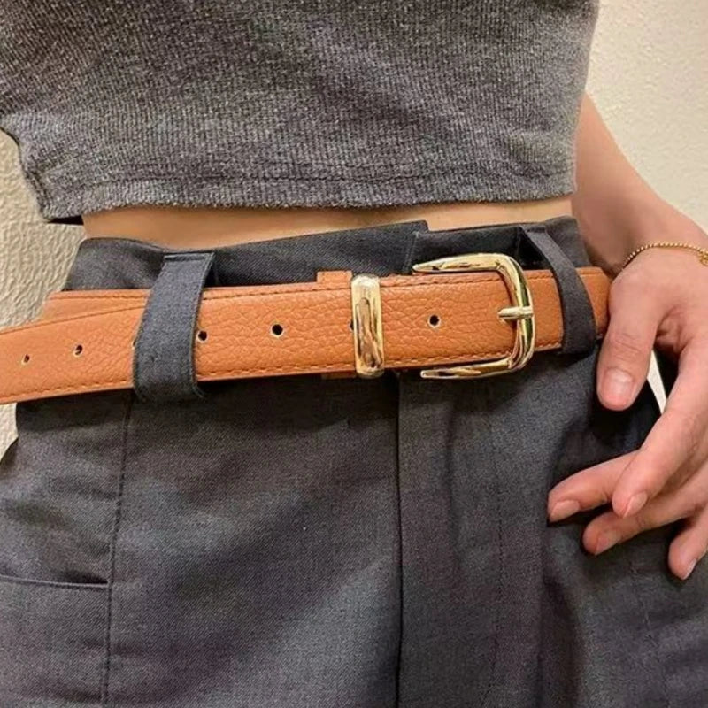 Cinto feminino fino com fivela de pino