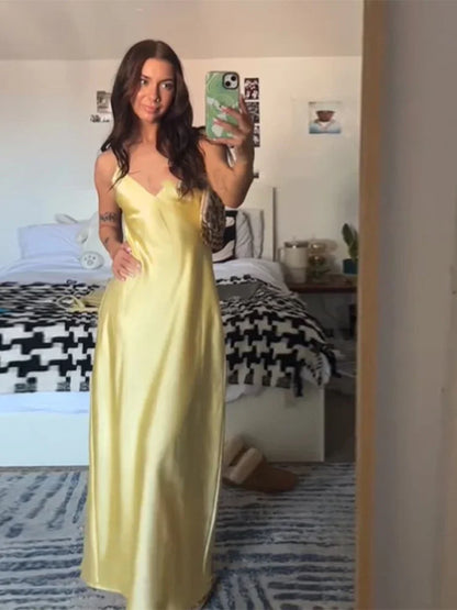 Vestido de alças feminino, sem manga.