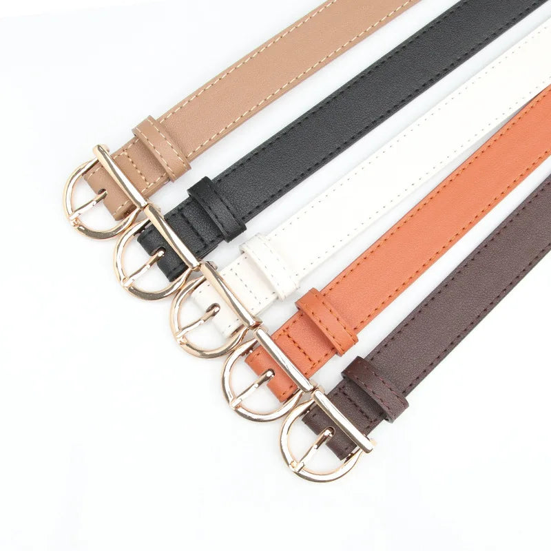 into feminino moderno com fivela de pino, fino e de couro.