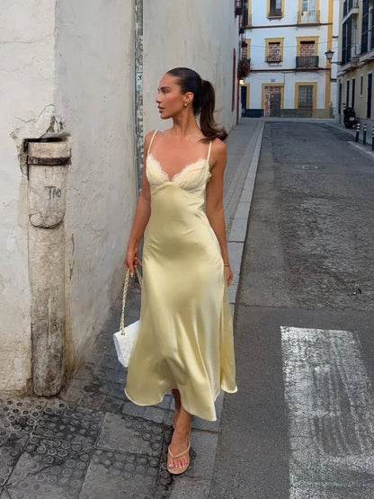 Vestido de alças feminino, sem manga.